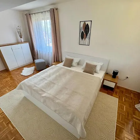 Modern & Complete 2bdr With Free Parking * Sarajevo