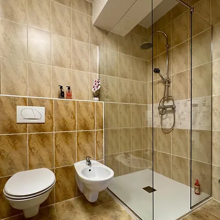 Apartment Modern & Complete 2bdr With Free Parking