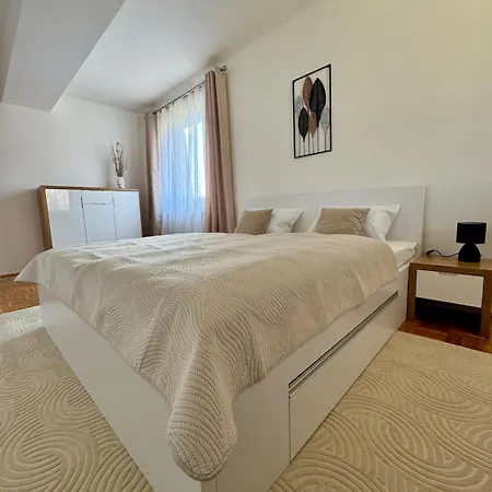 아파트 Modern & Complete 2bdr With Free Parking