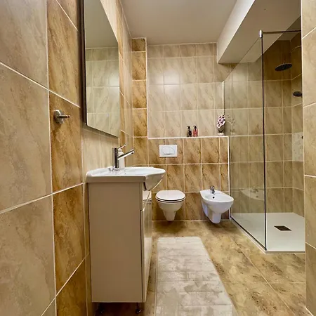 Modern & Complete 2bdr With Free Parking 아파트 사라예보