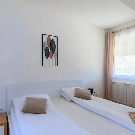 Modern & Complete 2bdr With Free Parking * 사라예보