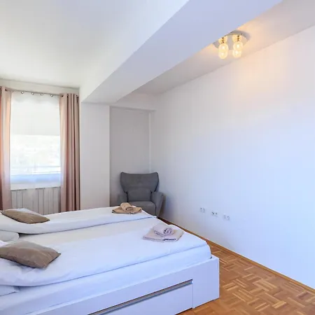 아파트 Modern & Complete 2bdr With Free Parking *