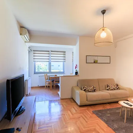 아파트 Modern & Complete 2bdr With Free Parking *