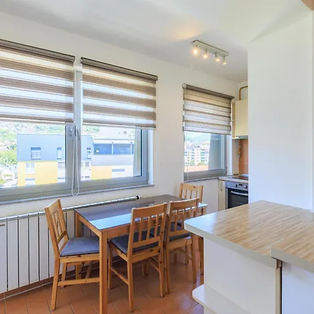 Modern & Complete 2bdr With Free Parking *