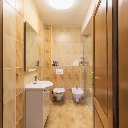 Modern & Complete 2bdr With Free Parking