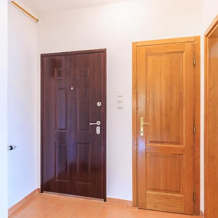 Modern & Complete 2bdr With Free Parking 아파트 *
