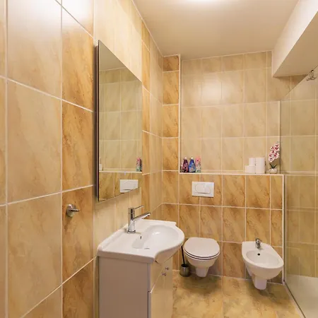 Modern & Complete 2bdr With Free Parking 사라예보